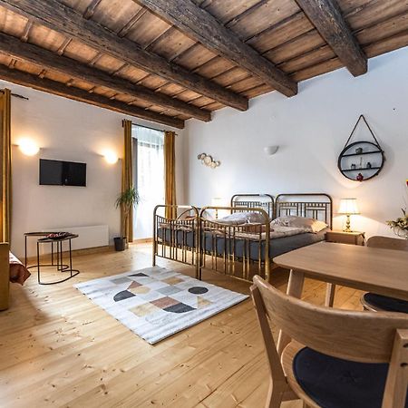 Apartment Deluxe Прага Екстер'єр фото