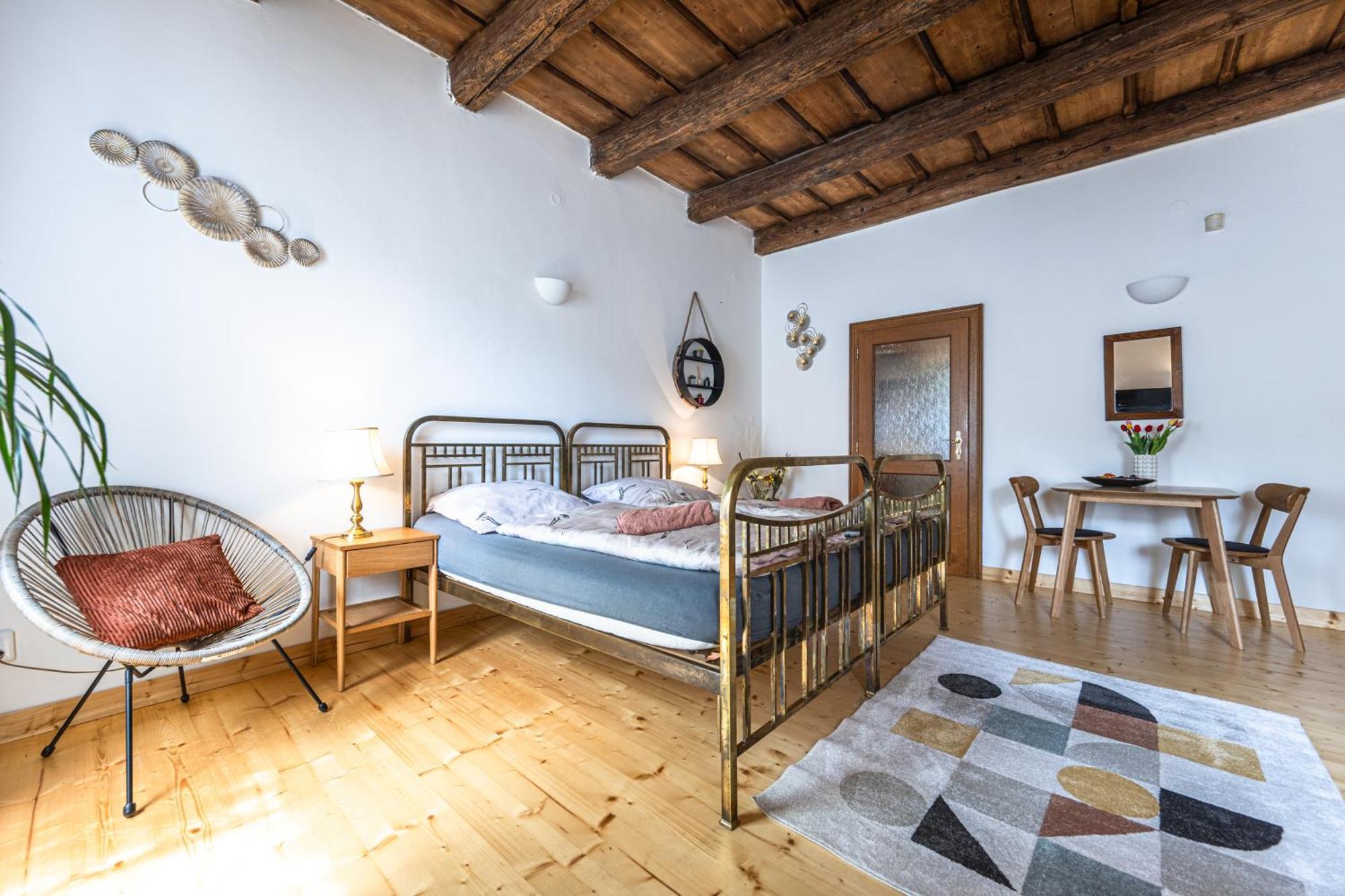 Apartment Deluxe Прага Екстер'єр фото